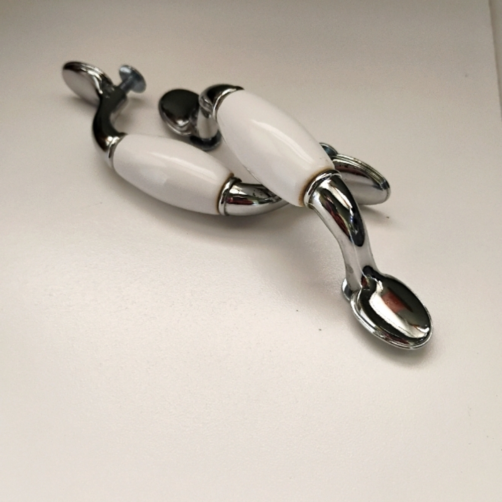 vintage drawer pull set.